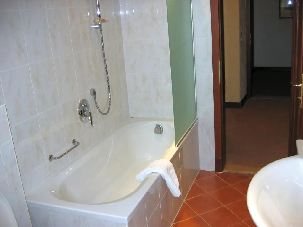 Gasthof Koreth Guest House Innsbruck 3*,  Austria
